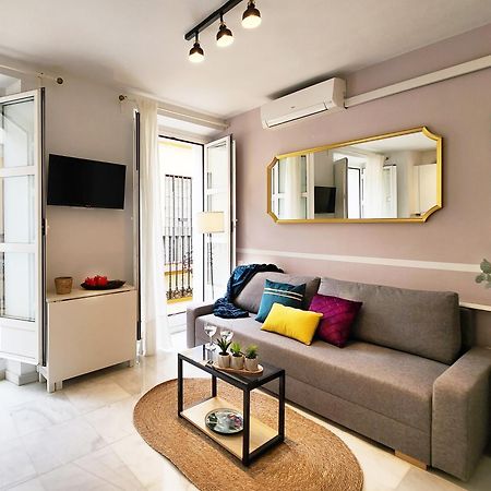 Lovely Center Apartments - Balcony Lux Sol Σεβίλλη Εξωτερικό φωτογραφία