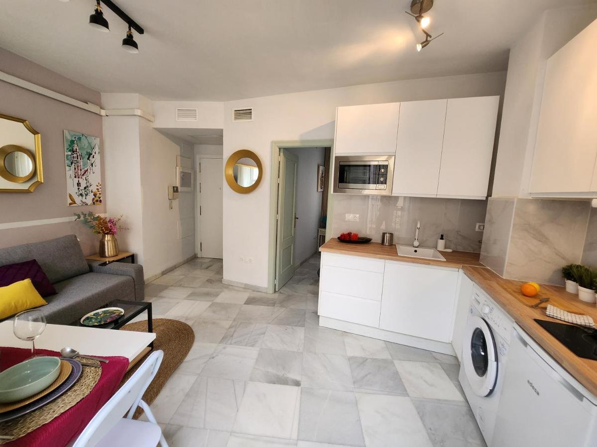 Lovely Center Apartments - Balcony Lux Sol Σεβίλλη Εξωτερικό φωτογραφία