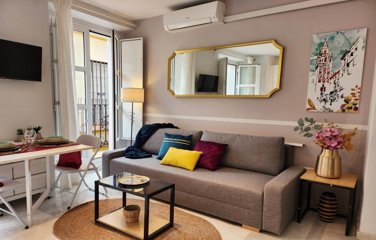 Lovely Center Apartments - Balcony Lux Sol Σεβίλλη Εξωτερικό φωτογραφία