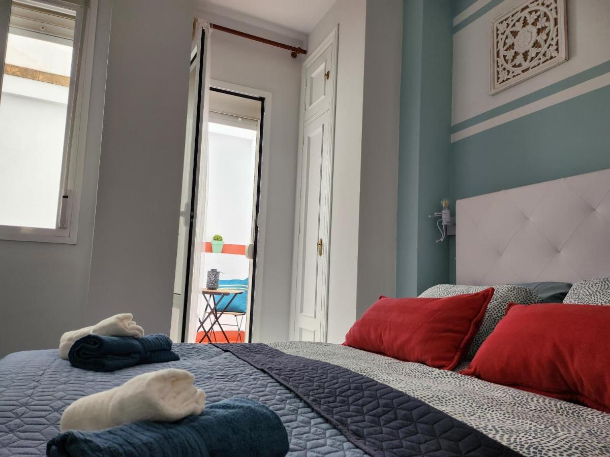 Lovely Center Apartments - Balcony Lux Sol Σεβίλλη Εξωτερικό φωτογραφία