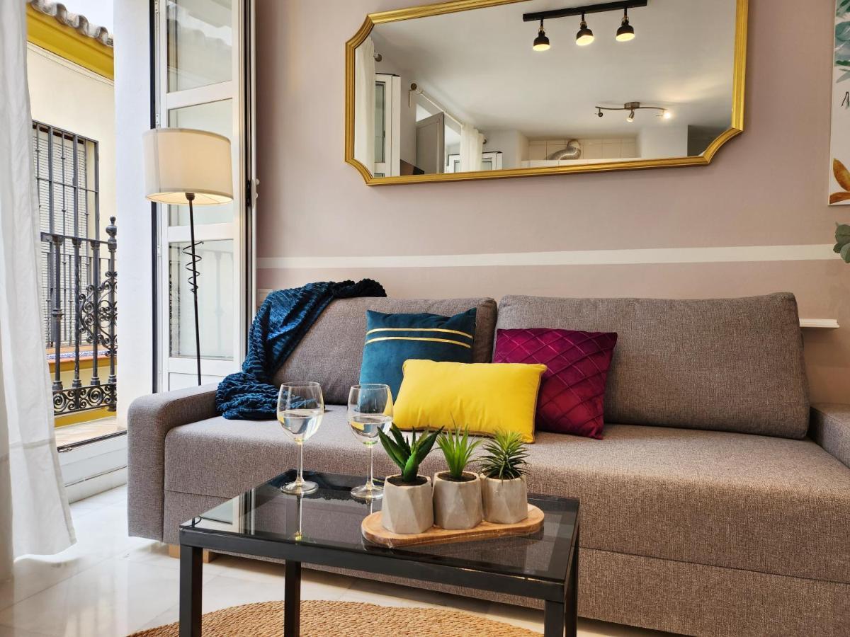 Lovely Center Apartments - Balcony Lux Sol Σεβίλλη Εξωτερικό φωτογραφία