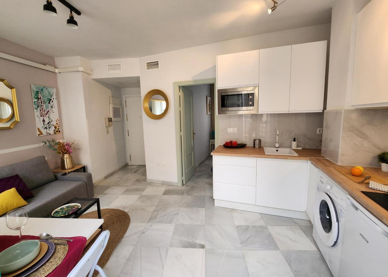 Lovely Center Apartments - Balcony Lux Sol Σεβίλλη Εξωτερικό φωτογραφία