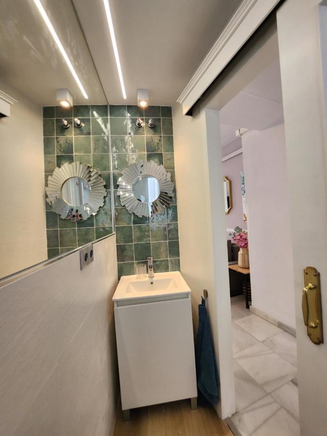 Lovely Center Apartments - Balcony Lux Sol Σεβίλλη Εξωτερικό φωτογραφία