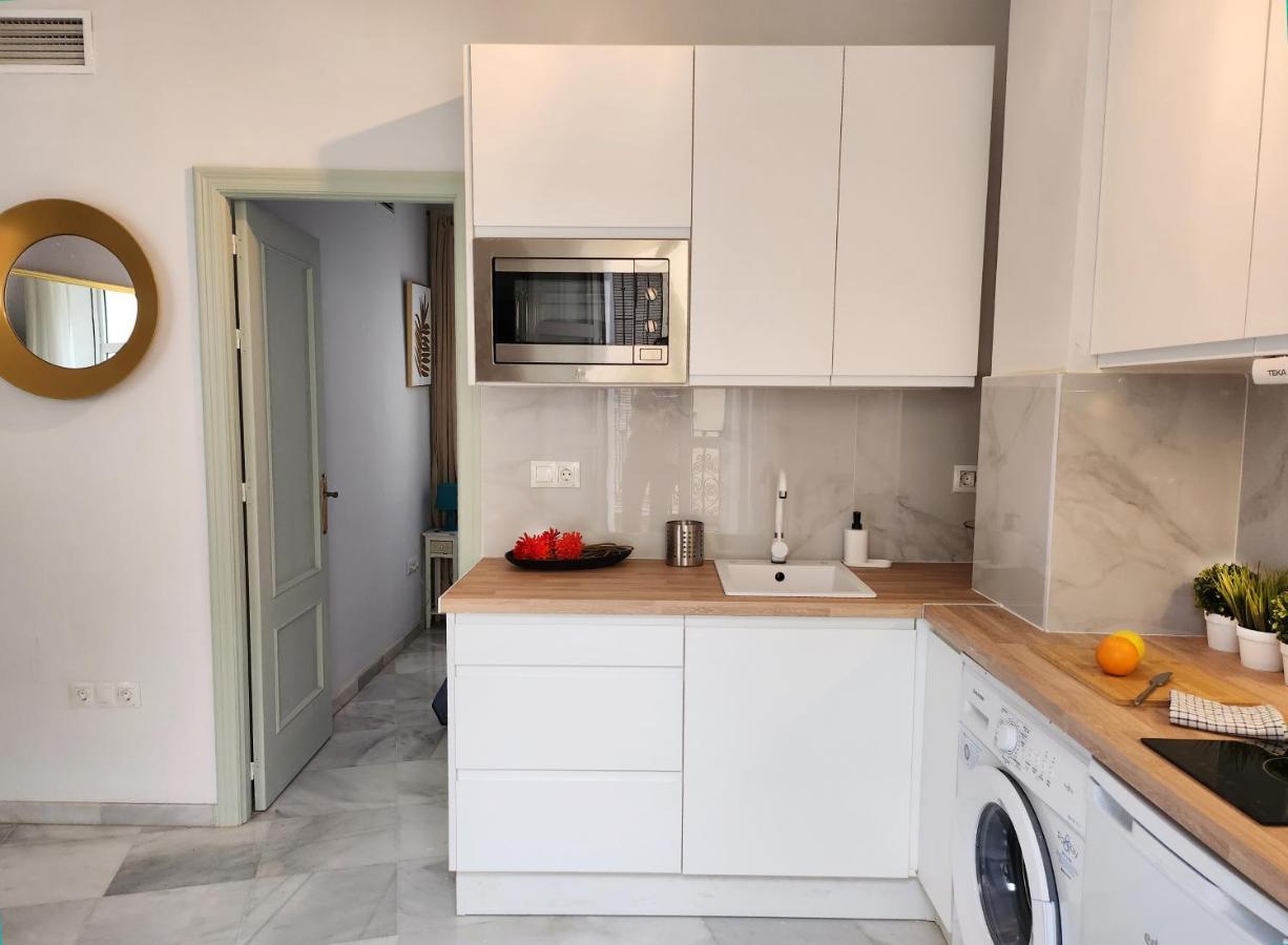 Lovely Center Apartments - Balcony Lux Sol Σεβίλλη Εξωτερικό φωτογραφία