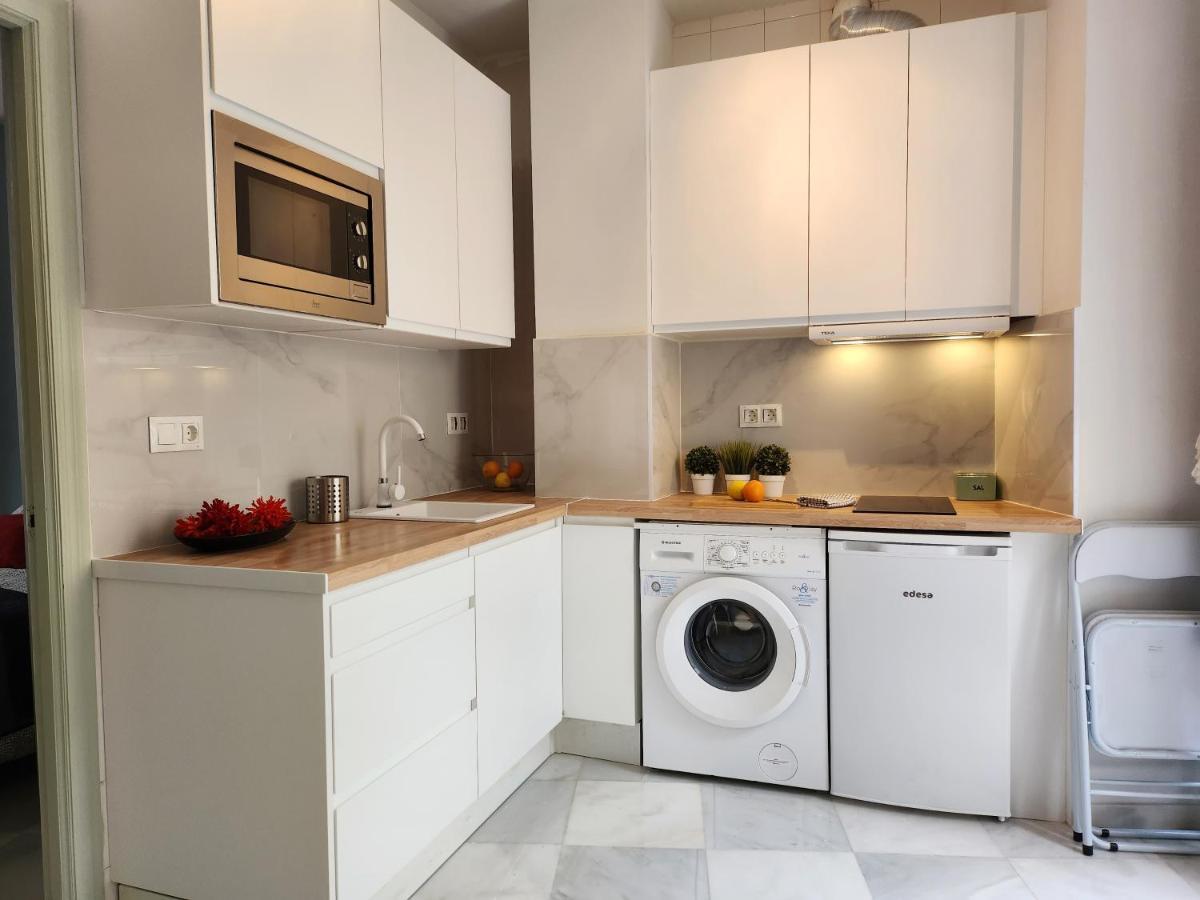 Lovely Center Apartments - Balcony Lux Sol Σεβίλλη Εξωτερικό φωτογραφία