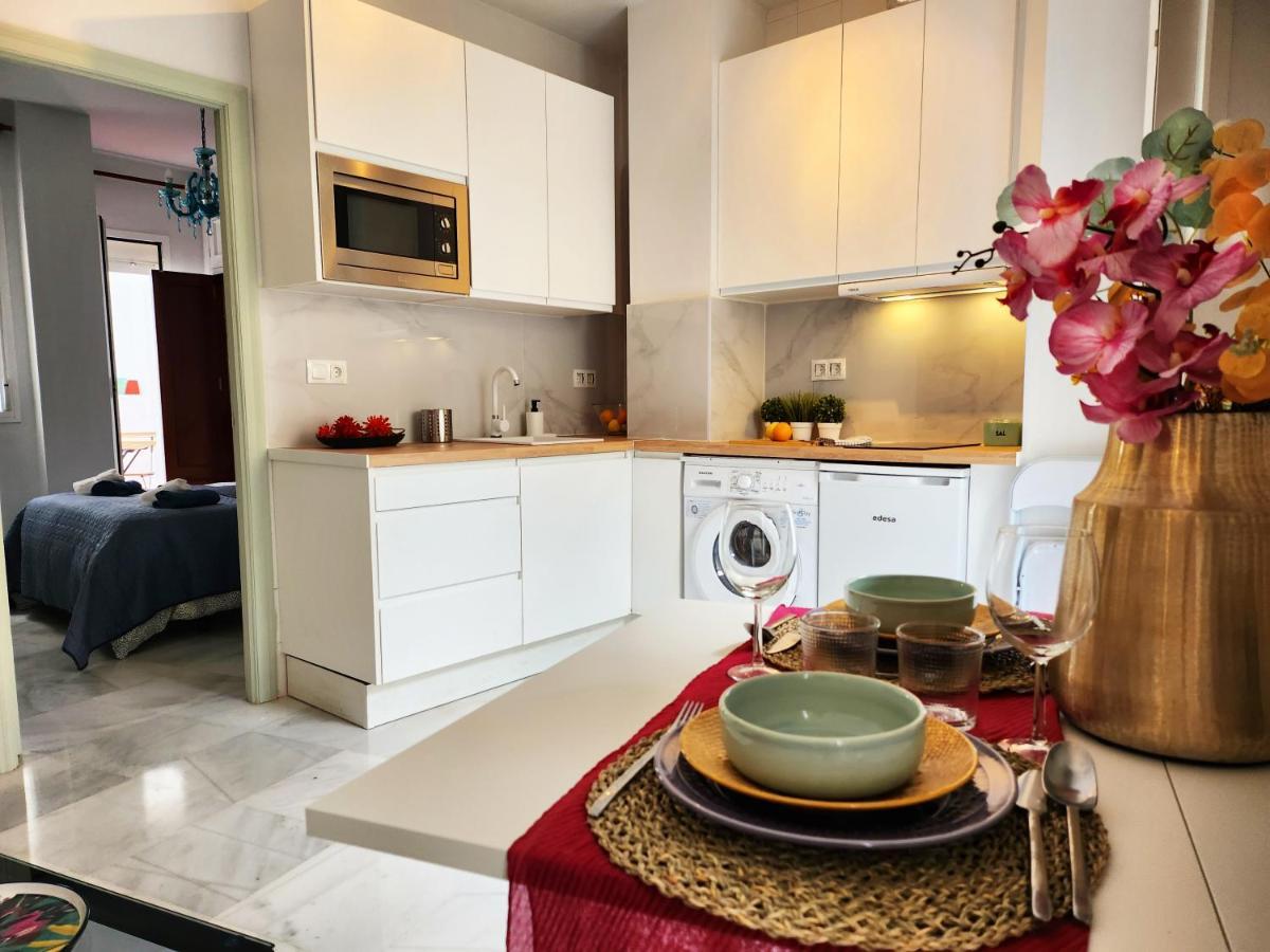 Lovely Center Apartments - Balcony Lux Sol Σεβίλλη Εξωτερικό φωτογραφία